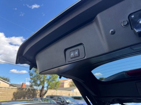 Used 2025 Nissan Rogue SV image 23