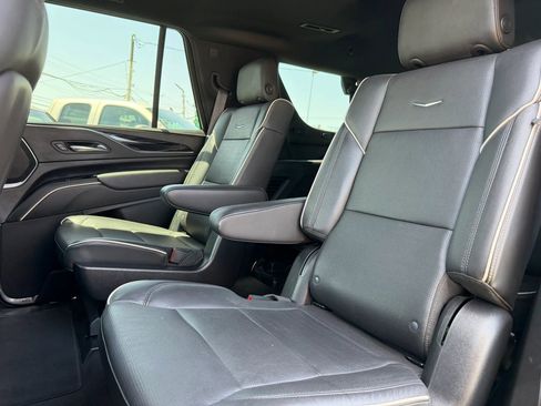 Used 2022 Cadillac Escalade Sport RWD image 13