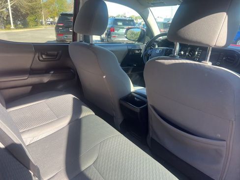 Used 2020 Toyota Tacoma SR w/ SR Convenience Package image 15