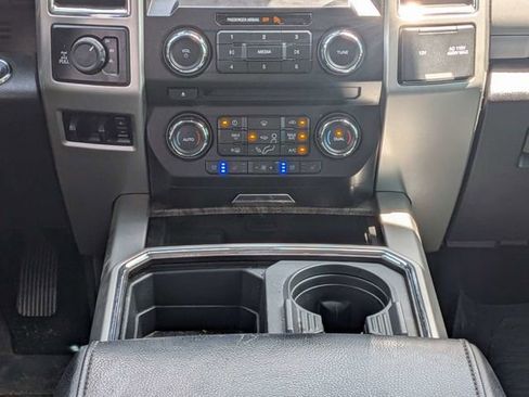 Used 2017 Ford F250 Lariat w/ Lariat Ultimate Package AWD/4WD image 14