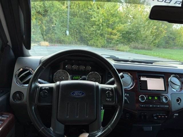 Used 2010 Ford F350 4x4 Crew Cab Super Duty image 18