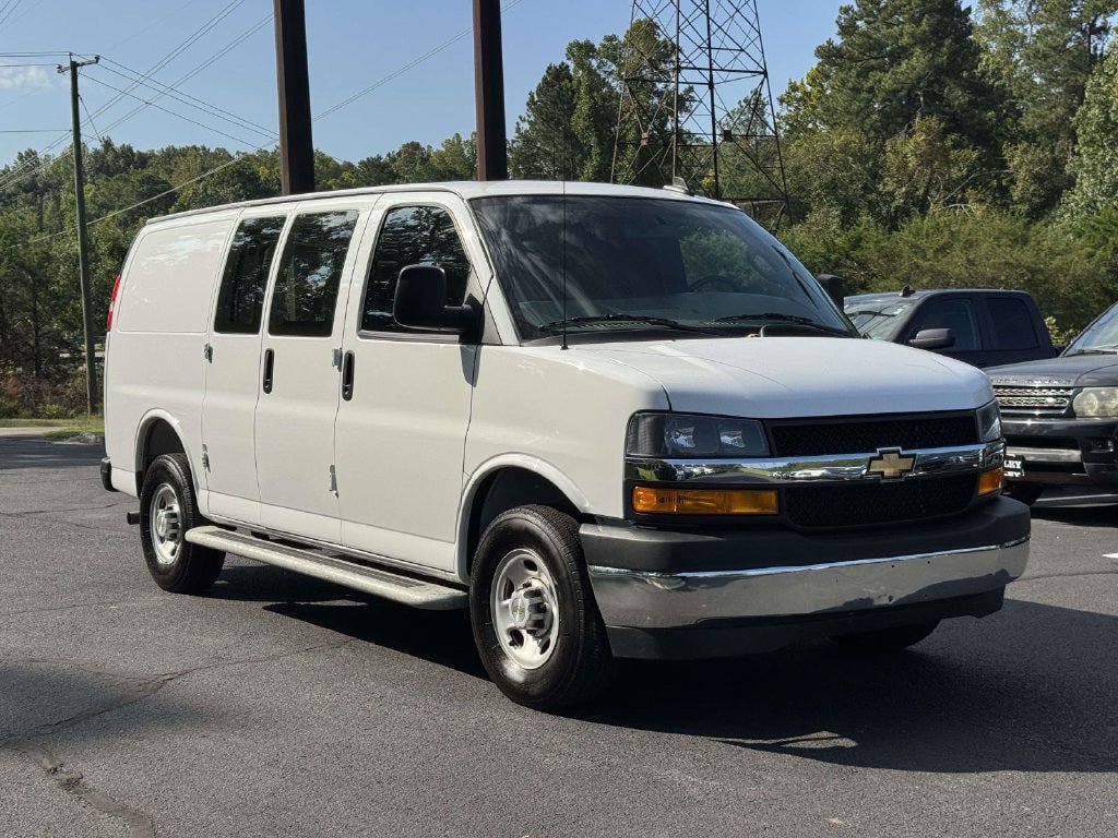 Used 2025 Chevrolet Express 2500 w/ Driver Convenience Package RWD image 2