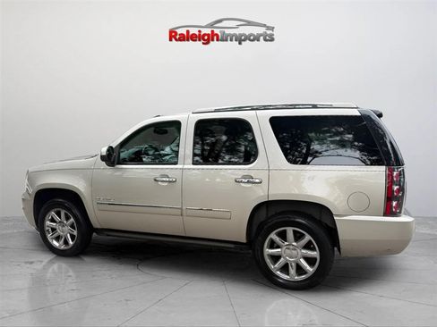 Used 2013 GMC Yukon Denali RWD image 2