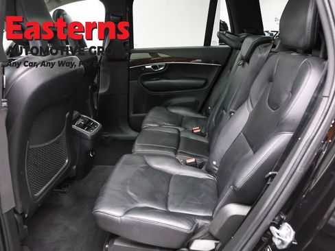 Used 2016 Volvo XC90 T6 Momentum w/ Momentum Plus Package AWD/4WD image 22