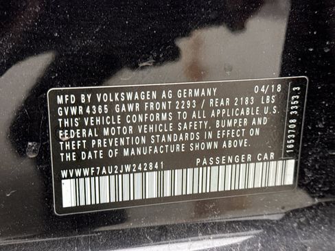 Used 2018 Volkswagen Golf R 4-Door image 11