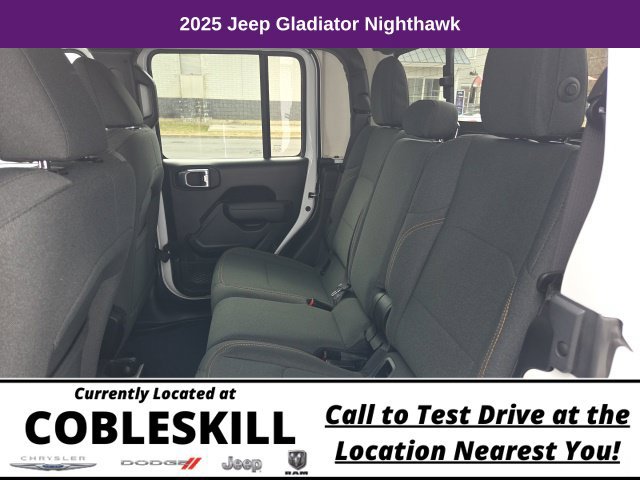 Used 2025 Jeep Gladiator Overland AWD/4WD image 7