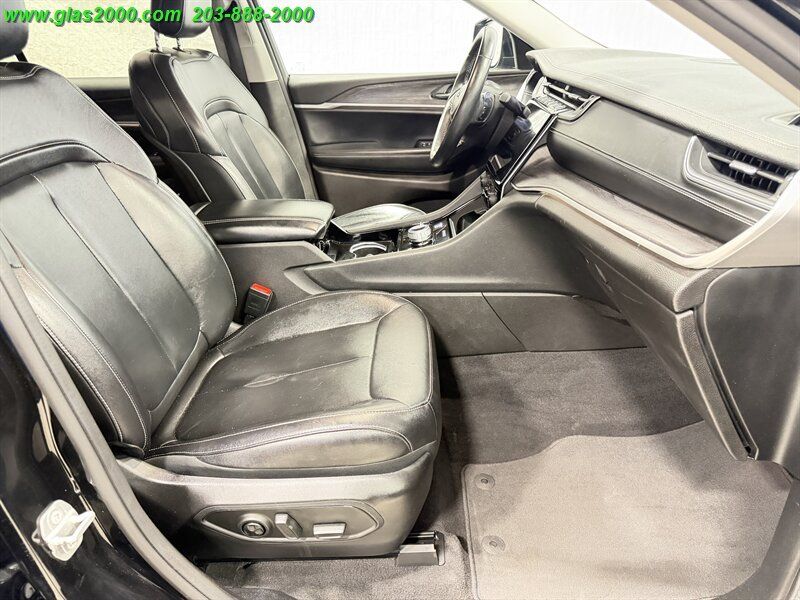 Used 2021 Jeep Grand Cherokee L Limited AWD/4WD image 21