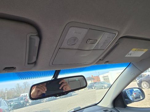 Used 2010 Kia Forte EX image 23