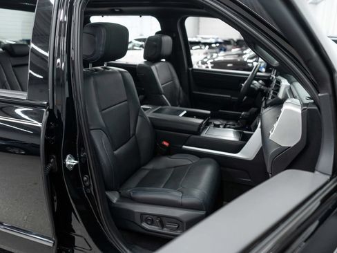 Used 2025 Toyota Tundra Platinum w/ TRD Off-Road Package AWD/4WD image 12