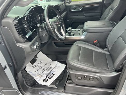 Used 2023 GMC Sierra 1500 SLT w/ SLT Convenience Package AWD/4WD image 16