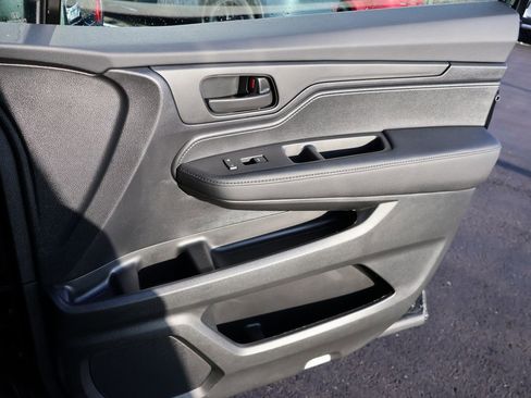 Certified 2026 Honda Odyssey EX-L image 11