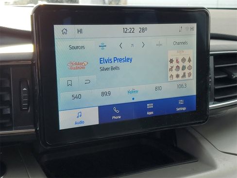 Used 2022 Ford Explorer XLT w/ Equipment Group 202A image 19