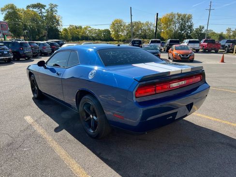 Used 2010 Dodge Challenger SE image 7