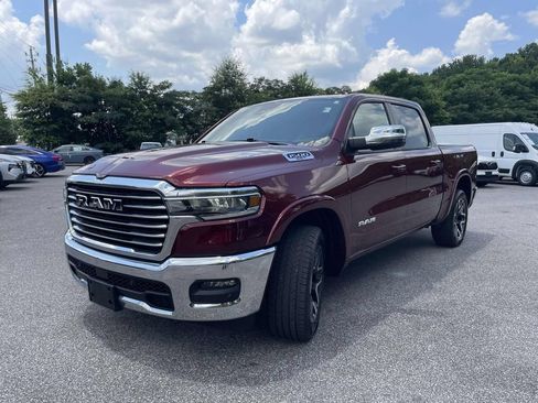 Used 2025 RAM 1500 Laramie AWD/4WD image 7