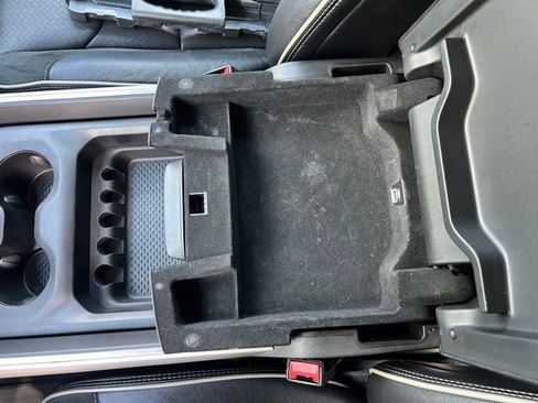 Used 2019 RAM 1500 Laramie AWD/4WD image 31