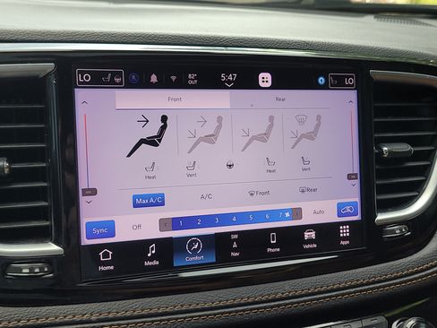 Used 2022 Chrysler Pacifica Pinnacle FWD image 27