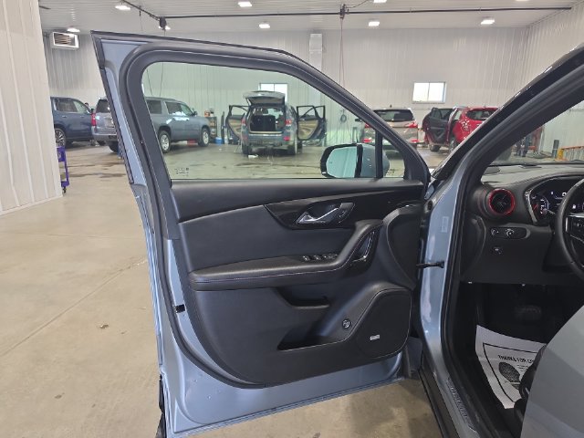 Used 2025 Chevrolet Blazer RS AWD/4WD image 23