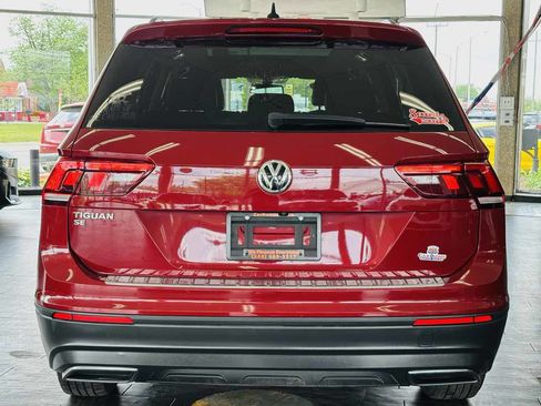 Used 2019 Volkswagen Tiguan SE w/ Panoramic Sunroof Package FWD image 8