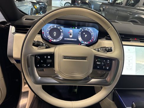 Used 2024 Land Rover Range Rover SE image 9