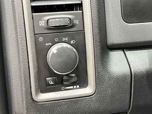 Used 2018 RAM 1500 Tradesman RWD image 18