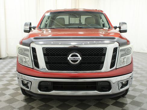 Used 2017 Nissan Titan SL w/ SL Towing Convenience Package RWD image 40