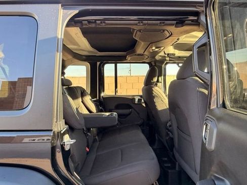 Used 2023 Jeep Wrangler Unlimited w/ Cold Weather Group AWD/4WD image 14