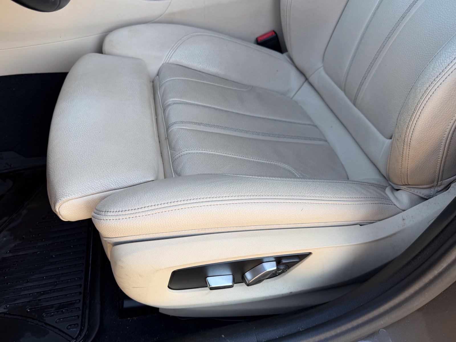 Used 2018 BMW 530i w/ Premium Package RWD image 31