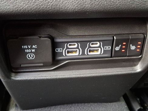 Used 2023 Jeep Grand Cherokee Limited AWD/4WD image 12