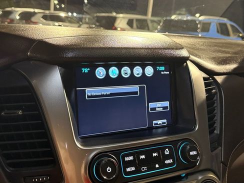 Used 2017 Chevrolet Suburban LT image 21