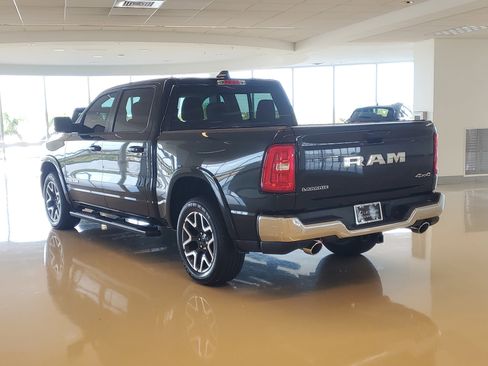 Used 2025 RAM 1500 Laramie AWD/4WD image 8