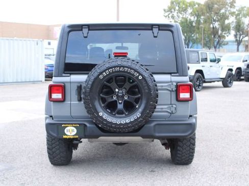 Used 2023 Jeep Wrangler Unlimited Sport AWD/4WD image 4
