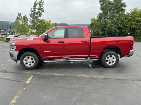 Used 2026 RAM 2500 Big Horn AWD/4WD image 4