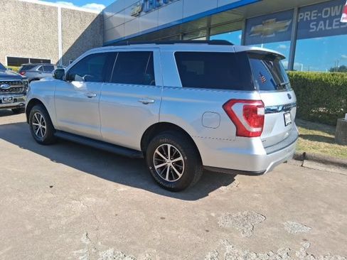 Used 2019 Ford Expedition XLT RWD image 3