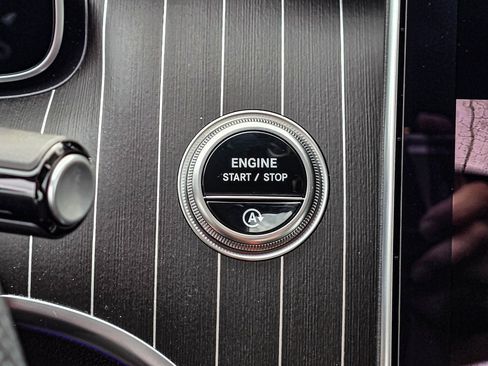 New 2025 Mercedes-Benz C 300 4MATIC Sedan image 21