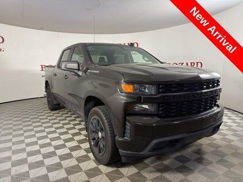 Used 2019 Chevrolet Silverado 1500 Custom w/ Custom Value Package image 1