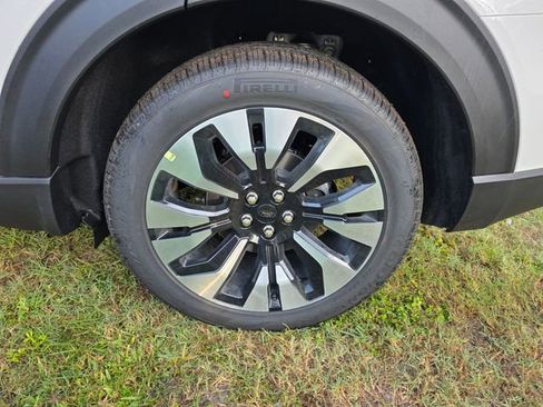 New 2026 Ford Explorer Platinum w/ LUX Leather Package image 25