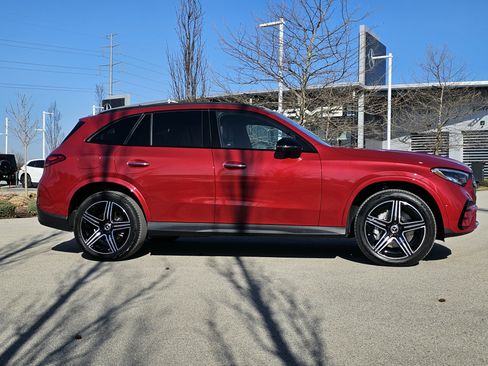 Certified 2025 Mercedes-Benz GLC 300 4MATIC image 2