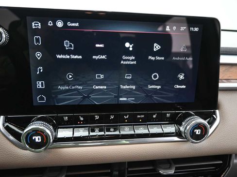 New 2026 GMC Canyon Denali image 17