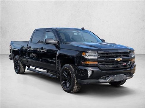 Used 2018 Chevrolet Silverado 1500 LT w/ All Star Edition image 3