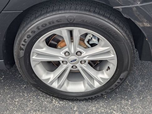 Used 2019 Ford Taurus SEL w/ Equipment Group 201A FWD image 23
