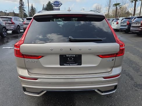 Used 2023 Volvo XC60 B5 Plus w/ Climate Package image 12