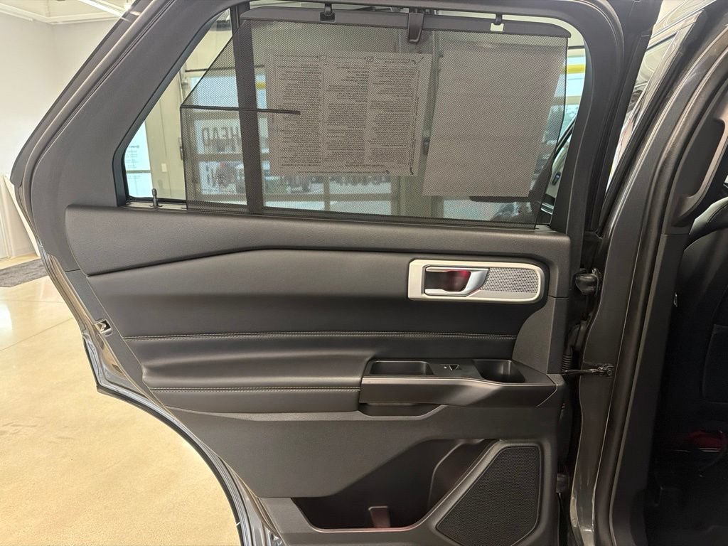 Used 2020 Ford Explorer Limited w/ Hybrid Equipment Group 310A AWD/4WD image 61