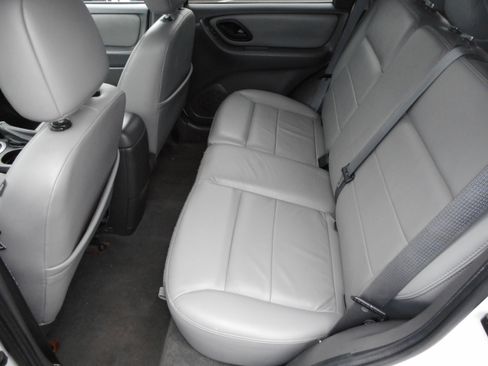 Used 2006 Ford Escape 4WD Hybrid image 17