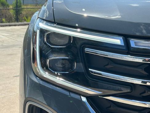New 2026 Volkswagen Atlas SE FWD image 42
