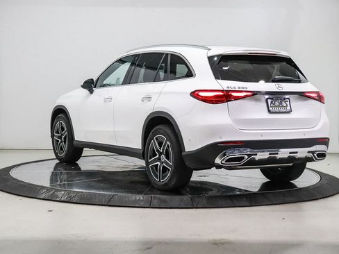Certified 2026 Mercedes-Benz GLC 300 image 2