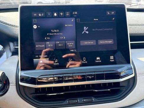 Used 2026 Jeep Compass Limited image 16