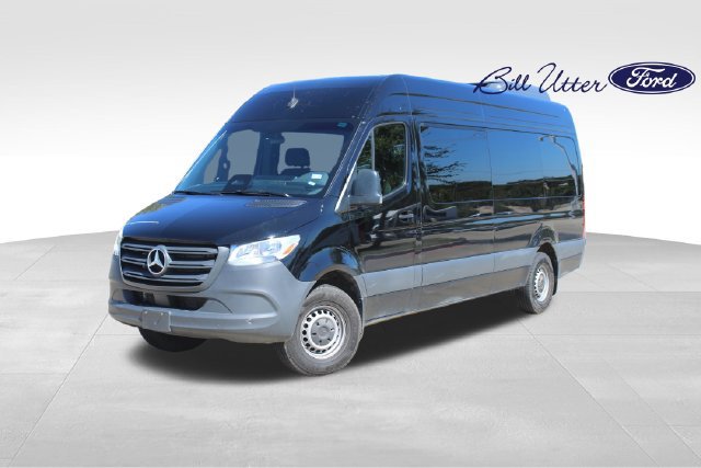Used 2025 Mercedes-Benz Sprinter 2500 image 1