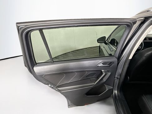 Used 2023 Volkswagen Tiguan SE FWD image 25