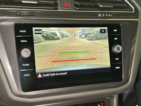 Used 2023 Volkswagen Tiguan SEL R-Line image 33