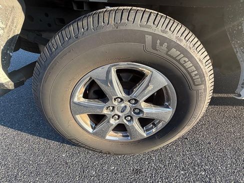 Used 2019 Ford F150 XLT w/ Equipment Group 302A Luxury AWD/4WD image 21